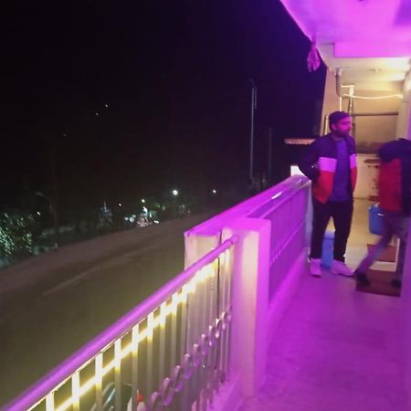 Badri Kedar Hometay Joshīmath Buitenkant foto